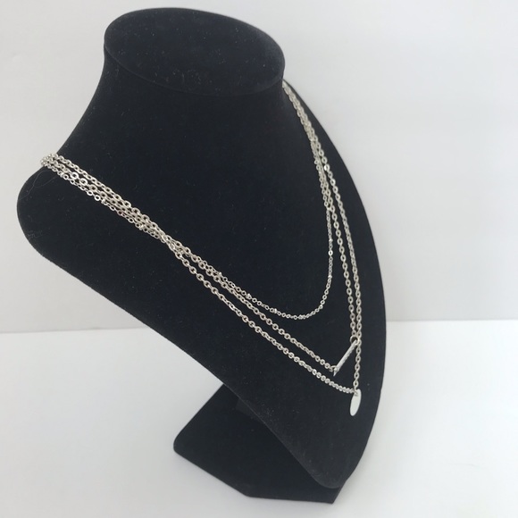 ❣️New Triple Layer Silver Tone Necklace - Picture 3 of 7